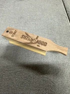 Hs-str-100169 H.s. Strut Turkey Box Call Hs Suzie Snood Poplar Maple Wood Hand Tune Hs-str-100169 H.s. Strut Turkey Box Call Hs Suzie Snood Poplar Maple Wood Hand Tune