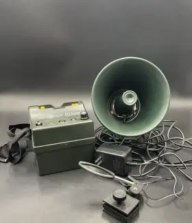 612-lr Johnny Stewart Game Caller Long Range Horn Untested Parts Only May Work 612-lr Johnny Stewart Game Caller Long Range Horn Untested Parts Only May Work