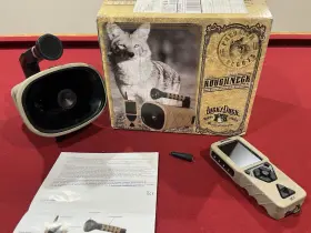 21-22019-1 Lucky Duck The Roughneck E-caller Predator Call Brown 21-22019-1 Lucky Duck The Roughneck E-caller Predator Call Brown
