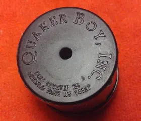 92607 Quaker Boy Vintage Bleat-in-heat Deer Can Call 92607 Quaker Boy Vintage Bleat-in-heat Deer Can Call