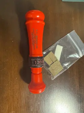 Kcred-2b Rnt D.c. Mondo 2b Single Reed Duck Call - Red And Black